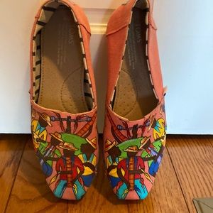 TOMs shoes